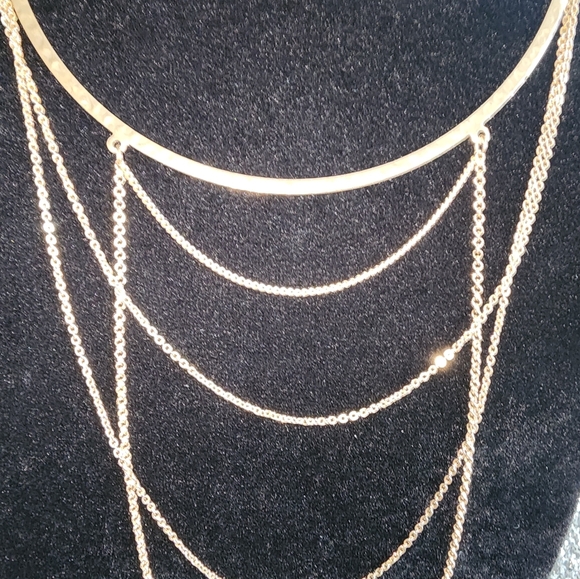Goldtone fashion necklace, multi teared, draping necklace, with hammered plate - Picture 2 of 6